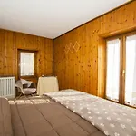 Joli Hotel